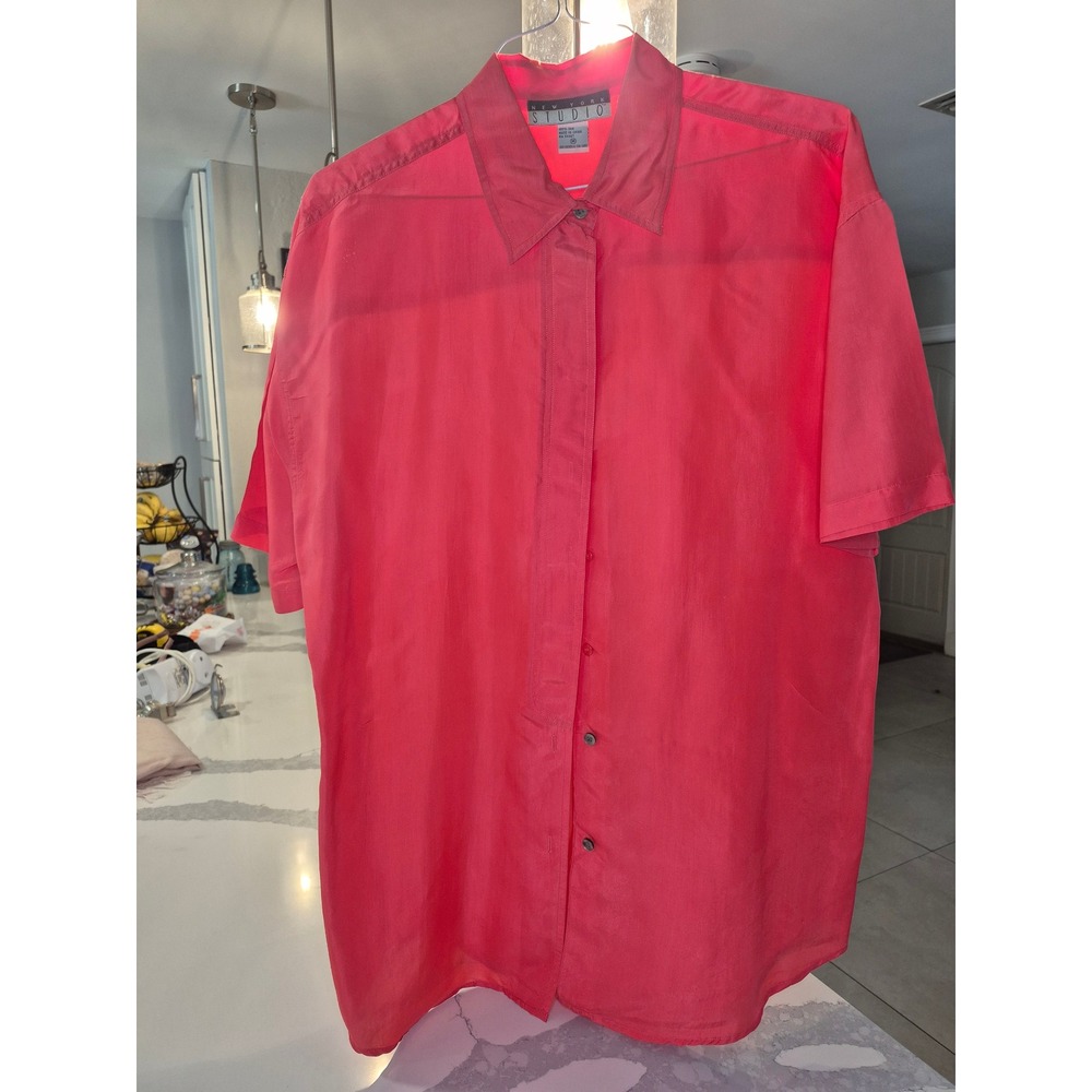 New York Studio Womens 100% Silk Short Sleeve Button Up Shirt Coral Pink Medium